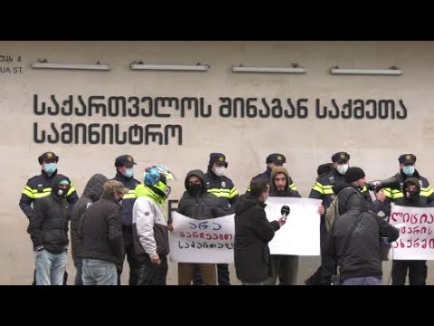 ხმაური შსს-სთან - სამართალდამცავ უწყებას პერსონალური მონაცემების უკანონოდ მოპოვებაში ადანაშაულებენ