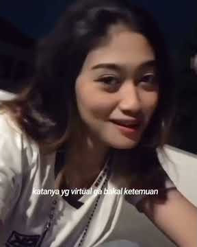 STORY WA LUCU CEWE CANTIK 😍