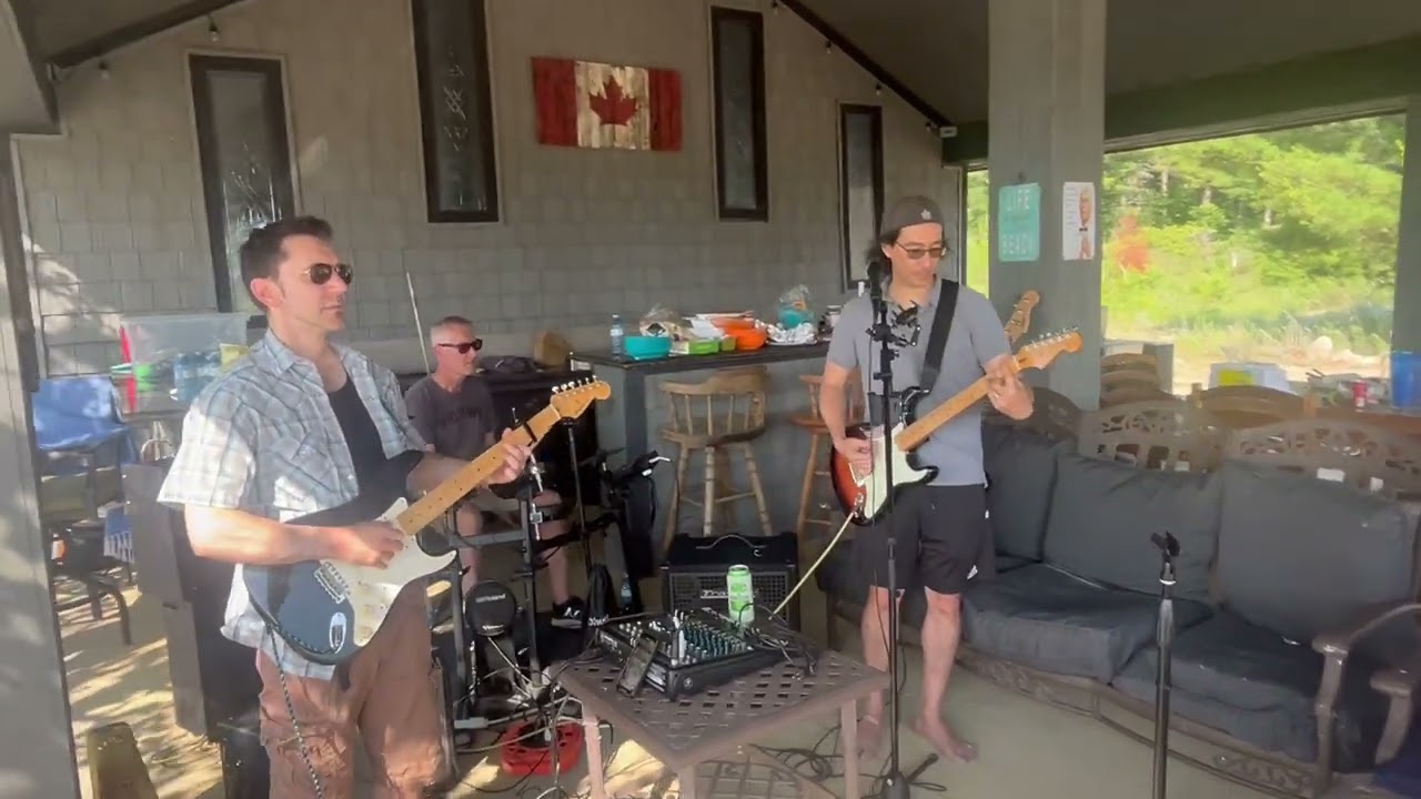 Downtown Train by The 17th Fret