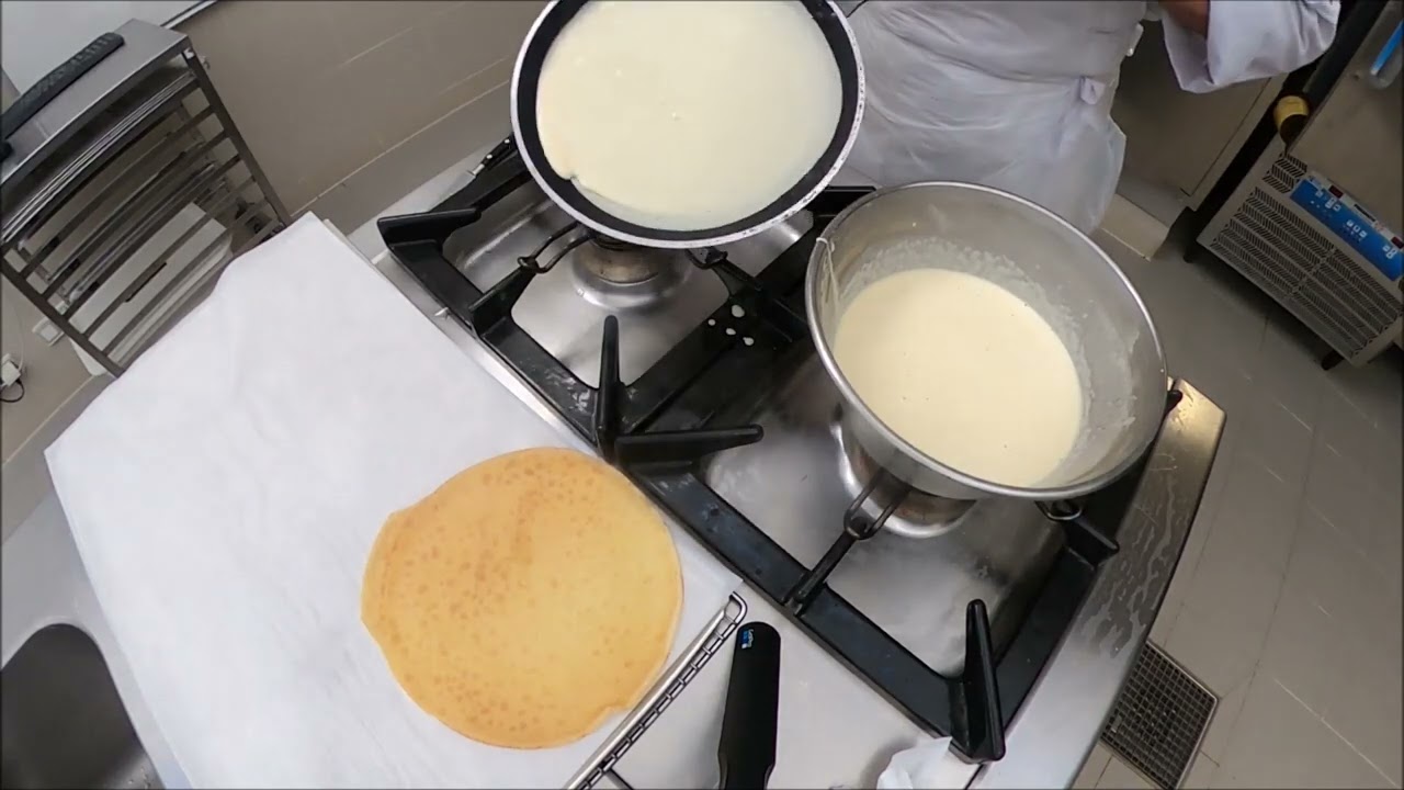 Réalisation de la pâte à crêpes et des crêpes