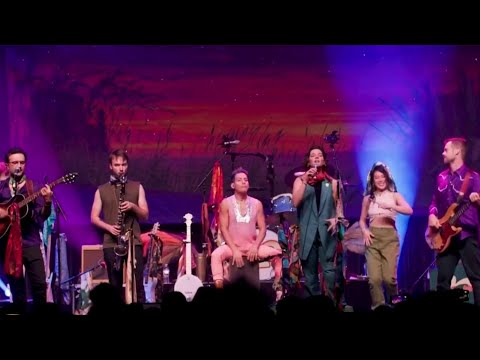 Sammy Rae and The Friends on Live In The D