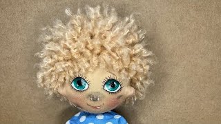 Прическа кукле из ниток | Приваливаем волосы | Домовенок часть 2