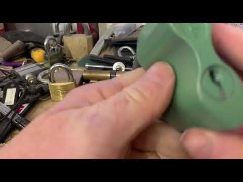 (143) A 1950’s Russian squeezed padlock picked.