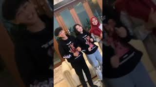 Download Lagu TIKTOK FAHMI DAN RATU, DIRUMAH ATTA HALILINTAR DAN AUREL HERMANSYAH MP3 Download Lagu TIKTOK FAHMI DAN RATU, DIRUMAH ATTA HALILINTAR DAN AUREL HERMANSYAH MP3