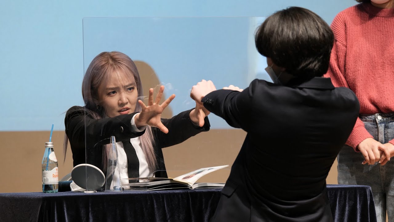 220417 윤하 6집 리패키지 End Theory : final edition  팬 사인회 (동자아트홀)