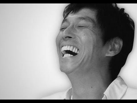 【涙腺崩壊の感動・泣ける話】明石家さんまの壮絶な生い立ち～生きてるだけで丸もうけの本当の意味～
