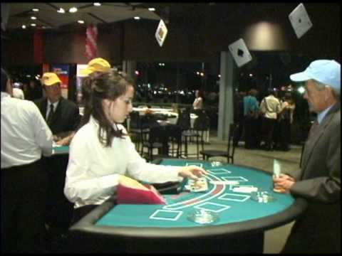 🟡 Las Vegas | I check out the Circa Hotel & Casino With Pool Stadium too! #shorts