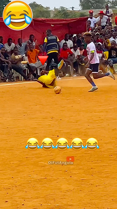 FUNNY FOOTBALL SKILLS 🤣