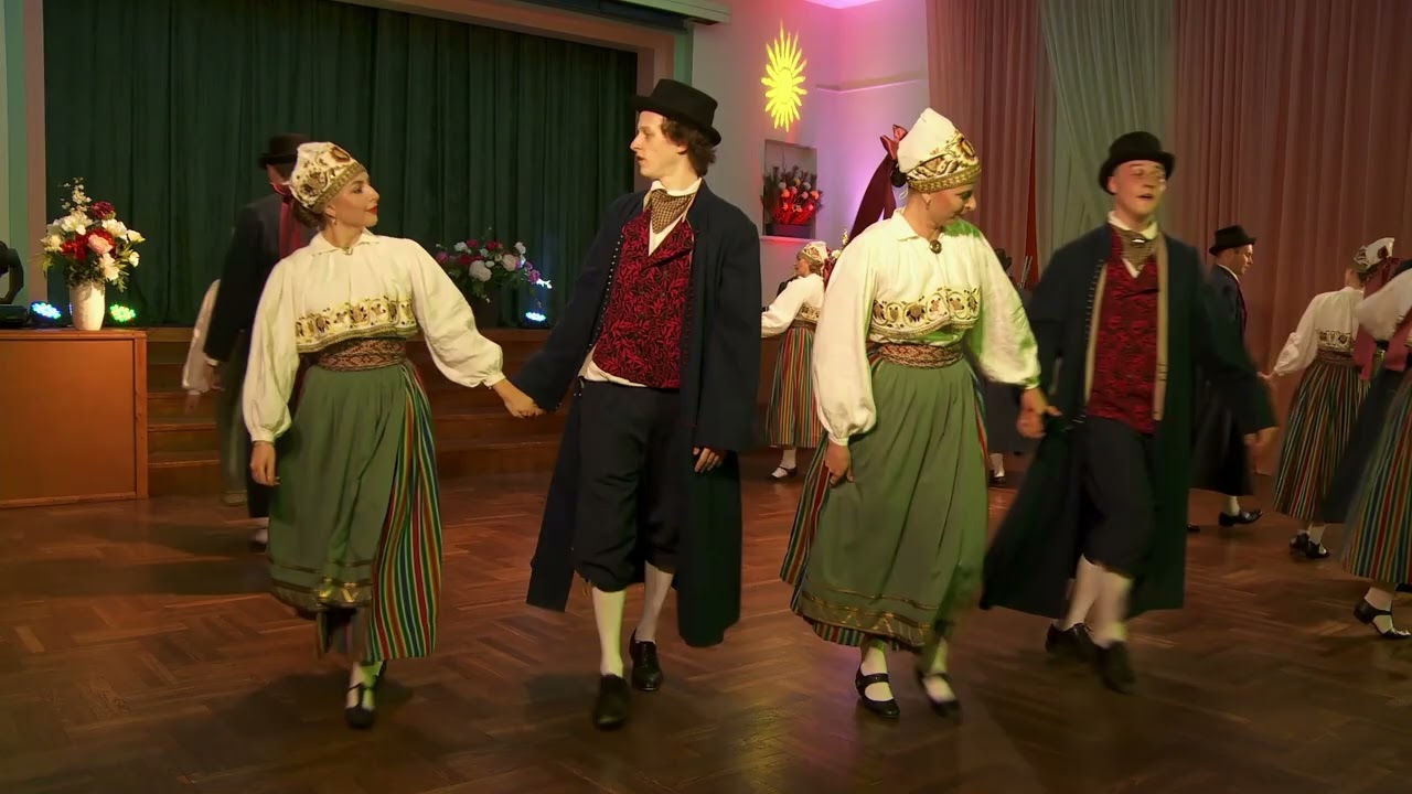 Koeru Kultuurimaja segarahvatantsurühm Karap 30 juubelikontsert