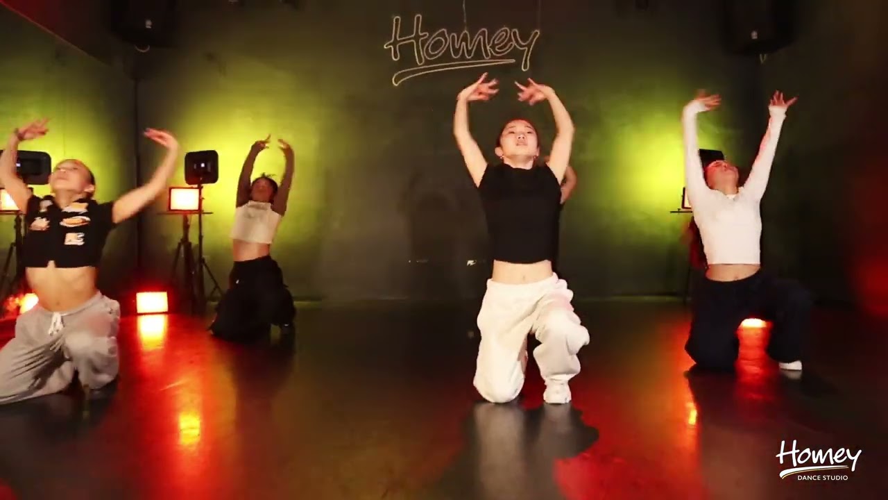 KATSEYE"FLAME"choreography by MEA ​​⁠@homeydancestudio