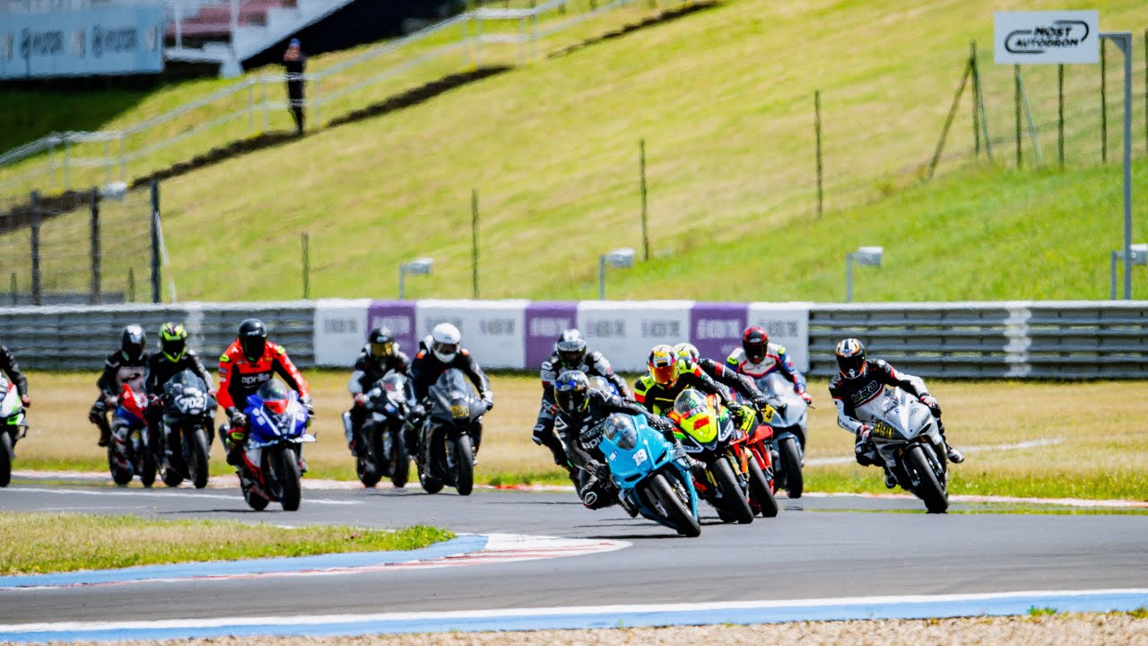 Autodrom Most Onboard Rennen // 1. Platz // 1:39 Aprilia RSV4