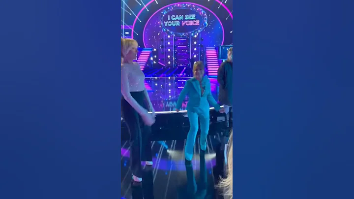 Paula Abdul and Debbie Gibson dance to Shake Your ...