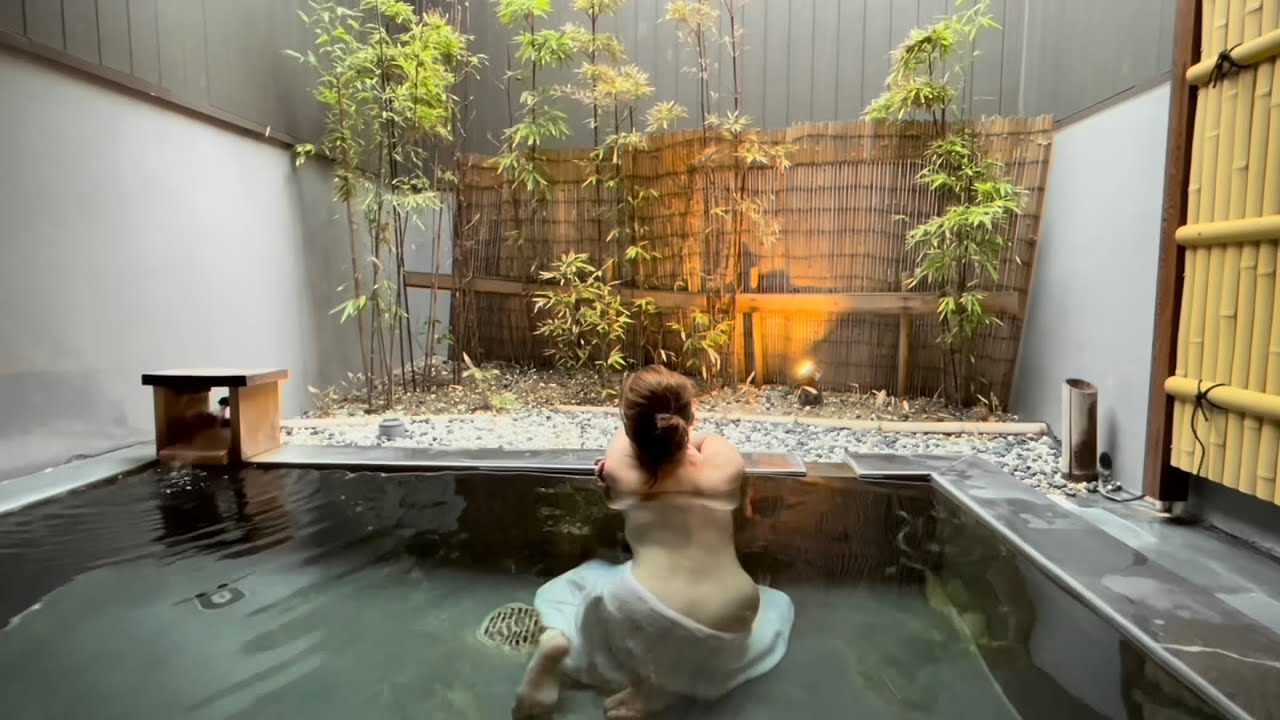 【熟女温泉♨️】40代の貸切露天風呂♨️