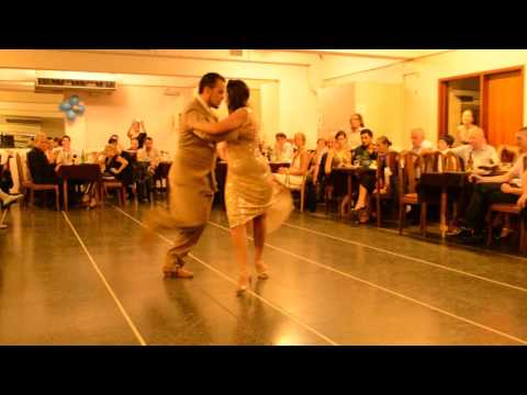Daniela Barría & Julian Vilardo en Milonga Malena Sunderland Club 2/3