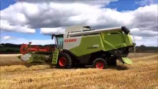 Time Lapse video of a CLAAS Combine Harvester at Work