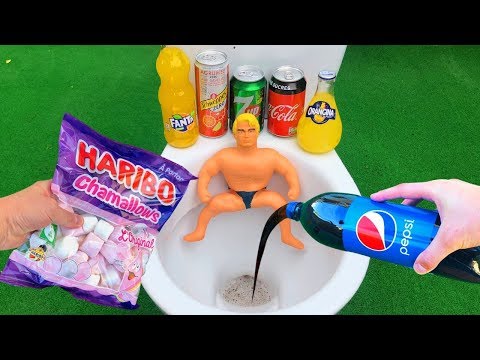 Experiment !! Stretch Armstrong VS Cola, Monster, Fanta, Sprite, Pepsi and Mentos in Toilet - Experiment !! Stretch Armstrong VS Cola, Monster, Fanta, Sprite, Pepsi and Mentos in Toilet