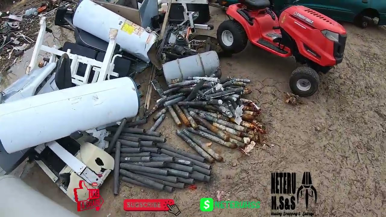 Hulk Smash at the Scrapyard!