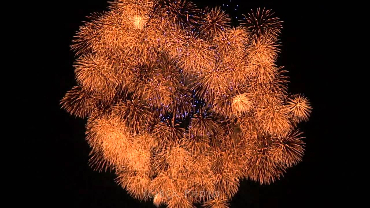 大迫力必見 世界no 1 片貝花火 正四尺玉 千輪 Youtube