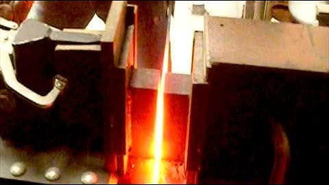Forging a Pattern Welded Sword - Dohrtoc