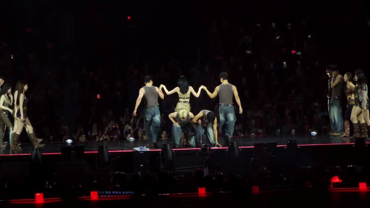 251214 TWICE - Gone  @ THIS IS FOR WORLD TOUR IN BANGKOK