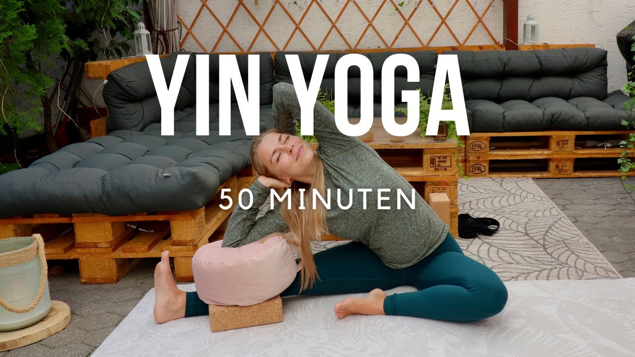Yin Yoga für mehr Liebe zu dir selbst | Dehnen und entspannen mit ...