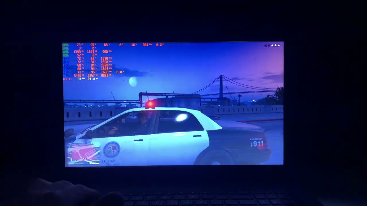 GTA 5 - Asus i3-4005u, Ram 12gb, SSD 512gb, Nvidia GeForce 920m 2gb