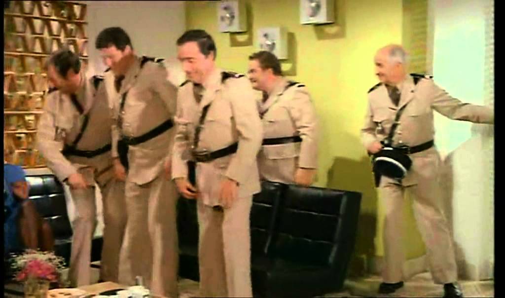 Le Gendarme Et Les Gendarmettes Film Complet Youtube Le Gendarme et les gendarmettes ( bande annonce ) - YouTube