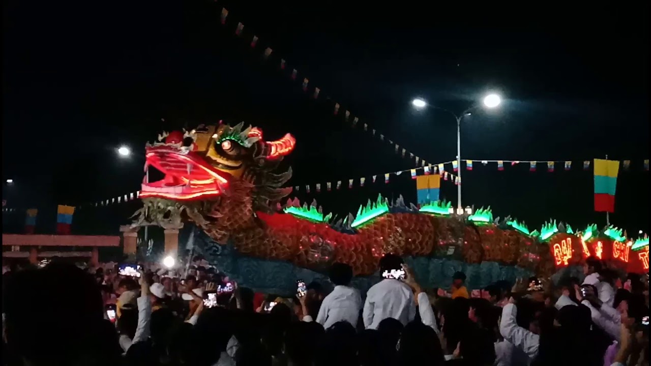 Lễ Hội Múa Rồng Nhan Chùa Tòa Thánh Tây Ninh Mùng 8 Tết 2020 - YouTube