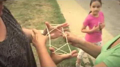 Como se faz a brincadeira do barbante?