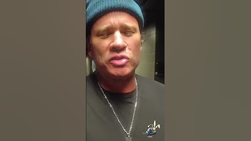 Thumbnail of Tom Delonge - Backstage at Blink 182 Show
