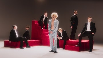 LUMIÈRE - À quoi tu penses (Official Music Video)