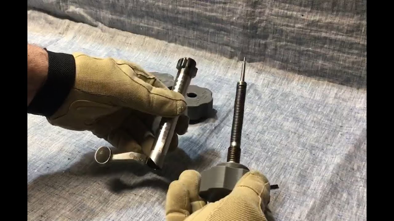 RGM shooting accessories: disassemby Remington 700 rifle bolt to clean it