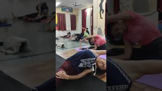 yoga video Legstaching SIDETWISTING filaxiblty