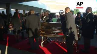 Aretha Franklin's casket arrives for service