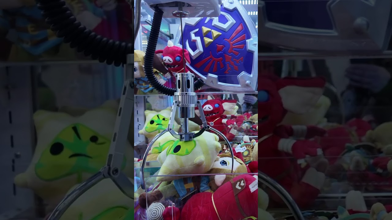 Winning a #korok on a #clawmachine at #klawsome #fyp #zelda