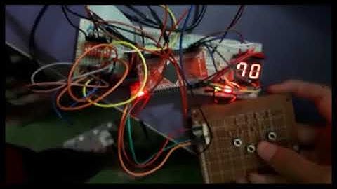 4BIT SERIAL DIVIDER v1