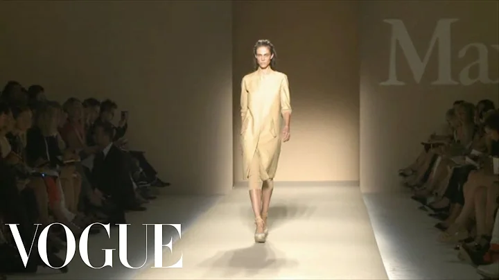 Max Mara Ready to Wear Spring 2012 Vogue Fashion Week Runway Show