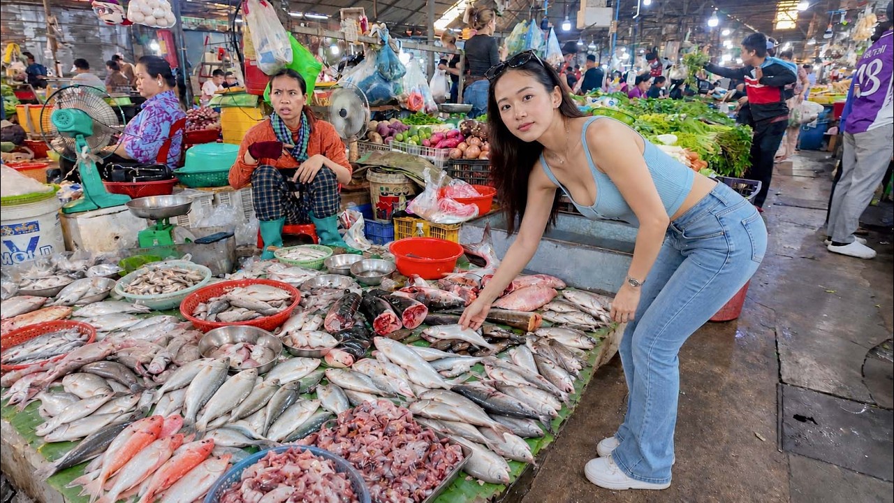 Best Cambodian Market Food Tour 🇰🇭 Morning Walking Tour at Tum Nob Toul Kork Market