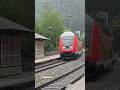 146 230 mit RE 4712 bei der Einfahrt in Triberg