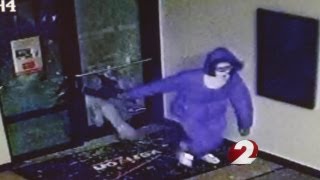 Two cell phone store robberies connected?