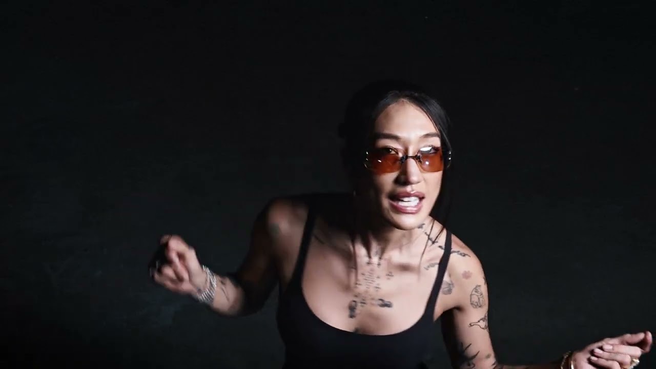 ⁣Peggy Gou - D.A.N.C.E. (Official Video)