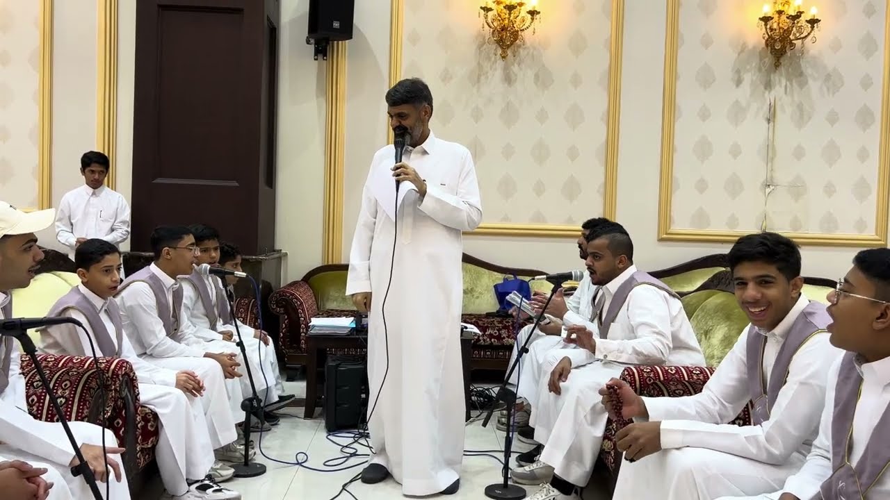 قصيدة | بنص الشهر غاب القمر