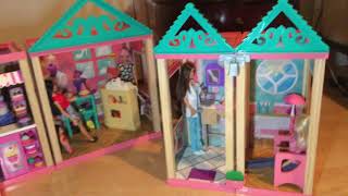 A toy review for an awesome shopping center which doubles as a dollhouse. Love this product and wanted to share :)