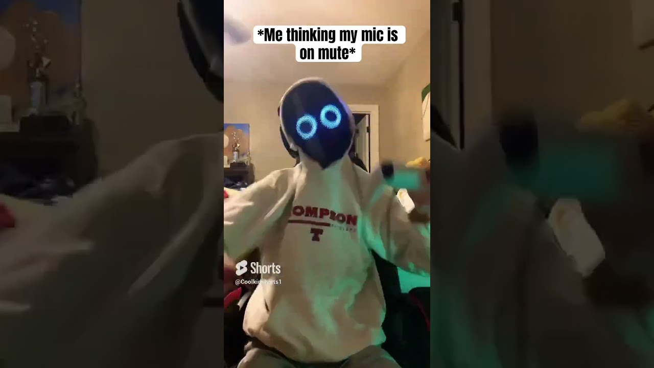 When you think your mic is on mute… 