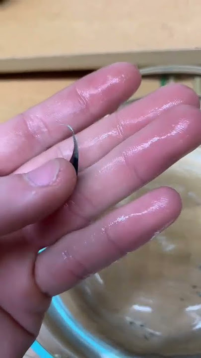 Cutting the tail of an exploding Prince Rupert's Drop #asmr #explosion #rupertsdrop #etsy