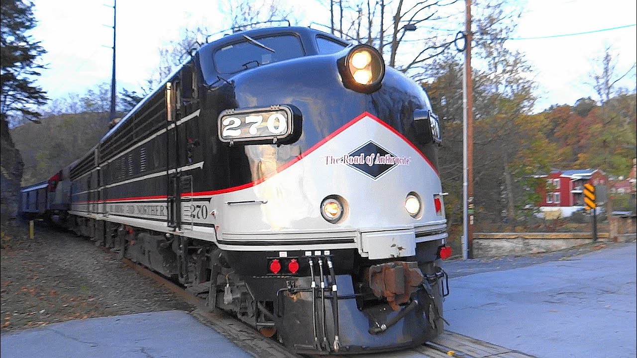 Reading Blue Mountain & Northern Railroad F-Unit & RDC Excursion Train ...