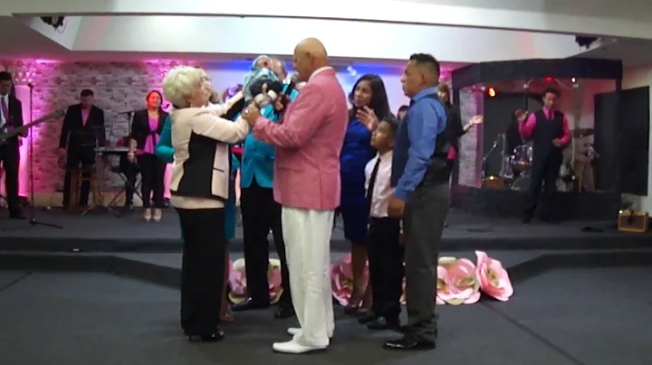 Presentacin de Matthew Trejo Dominguez a Papito Di...