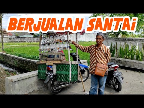 IDE JUALAN PEDAGANG KREATIF JUAL IKAN BERAGAM DI PINGGIR JALAN