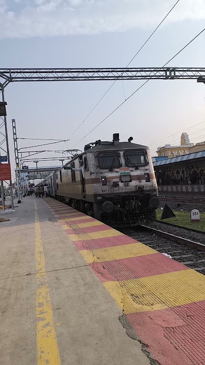 11408 Lucknow Jn Ner - Pune Jn Weekly Express #shorts