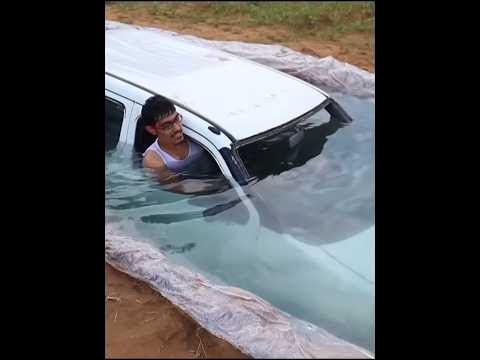 drove the car into the water / कार को पानी में चलाया😱😱#Short #Viral #